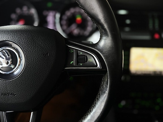 Skoda Superb 18 of 27