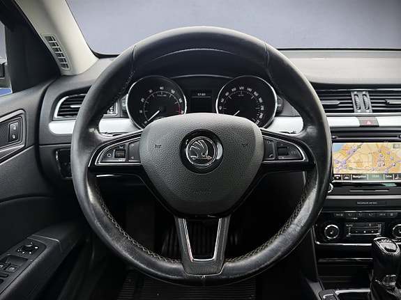 Skoda Superb 15 of 27