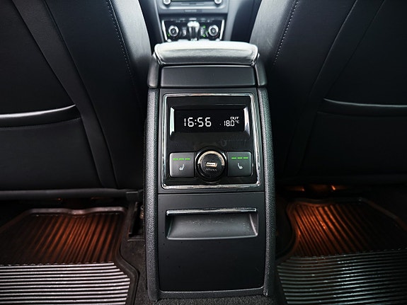 Skoda Superb 24 of 27