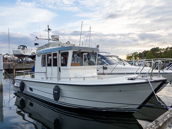 Targa 27.1 (2010) – Volvo Penta D6-330 2 of 5