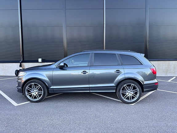 Audi Q7 4 of 5