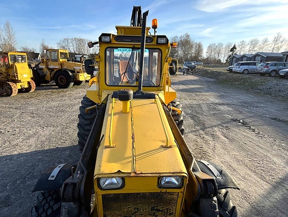 Traktorgrävare Volvo BM 616B 2 of 12