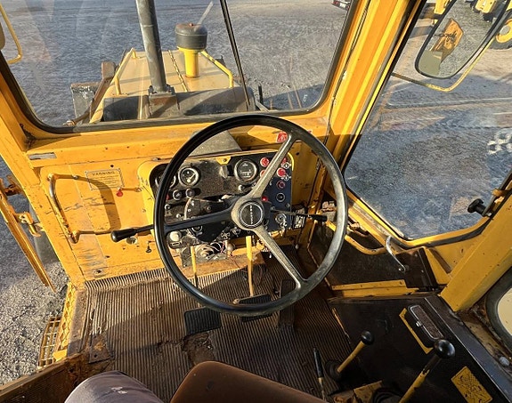 Traktorgrävare Volvo BM 616B 12 of 12