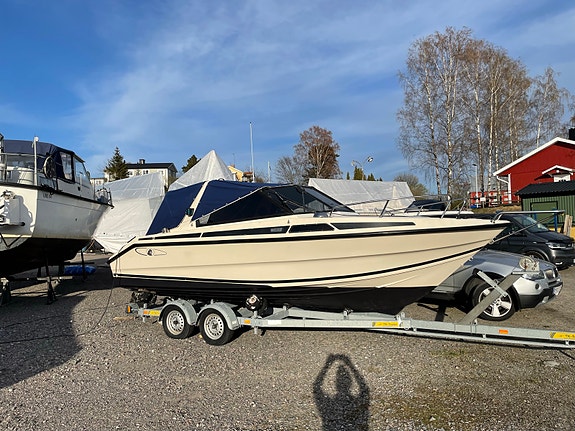 Uttern 6200 DC, Mercruiser 3,0 4 of 13