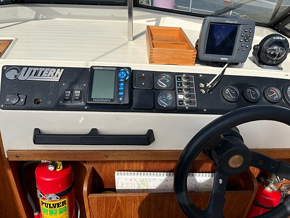 Uttern 6200 DC, Mercruiser 3,0 7 of 13