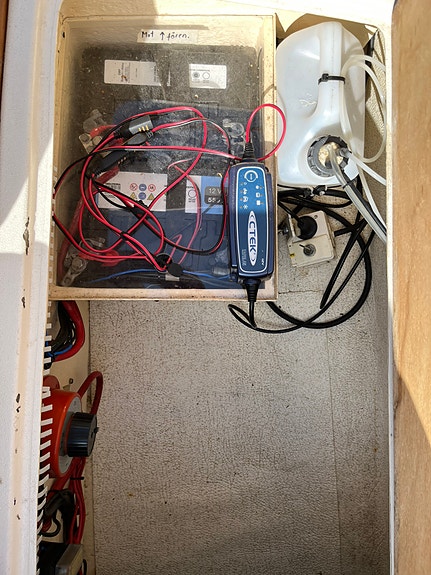 Uttern 6200 DC, Mercruiser 3,0 11 of 13