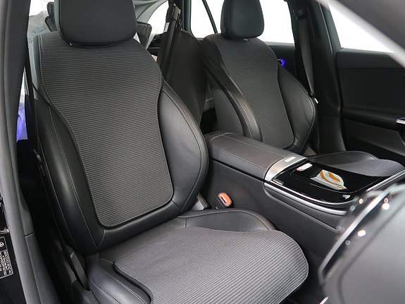 Mercedes-Benz C300 19 of 30