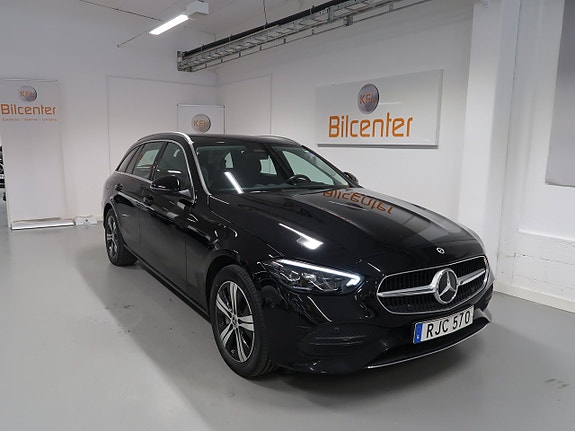 Mercedes-Benz C300 3 of 5