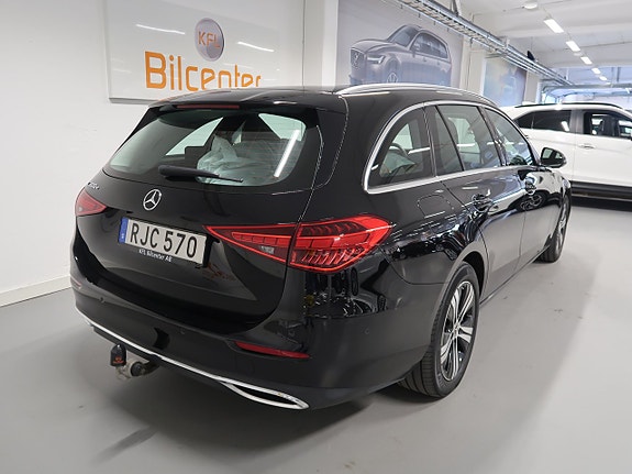 Mercedes-Benz C300 6 of 30