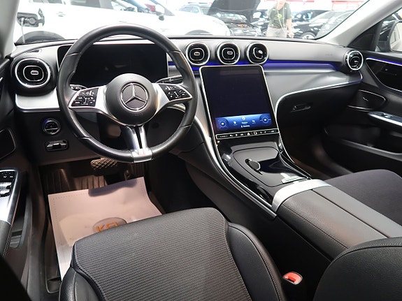 Mercedes-Benz C300 16 of 30