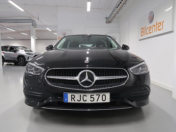 Mercedes-Benz C300 10 of 30