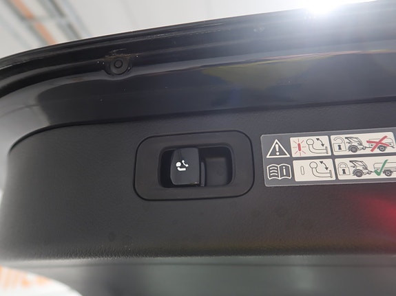 Mercedes-Benz C300 29 of 30