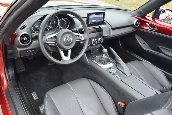 Mazda MX-5 23 of 30