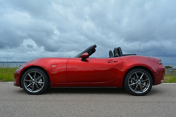 Mazda MX-5 5 of 5