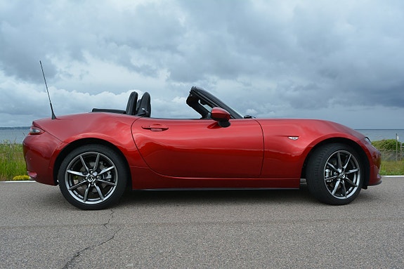 Mazda MX-5 13 of 30