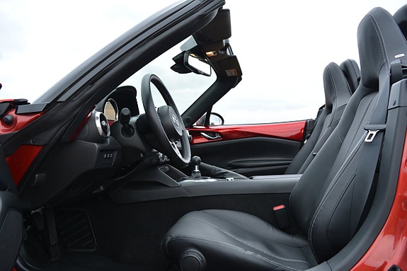 Mazda MX-5 22 of 30