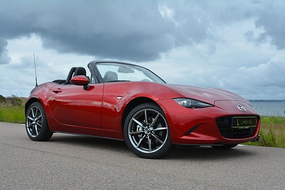 Mazda MX-5 14 of 30