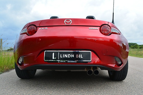 Mazda MX-5 9 of 30