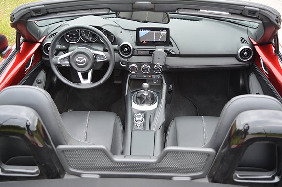 Mazda MX-5 24 of 30