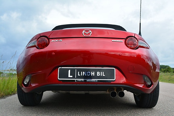 Mazda MX-5 8 of 30