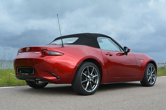 Mazda MX-5 12 of 30