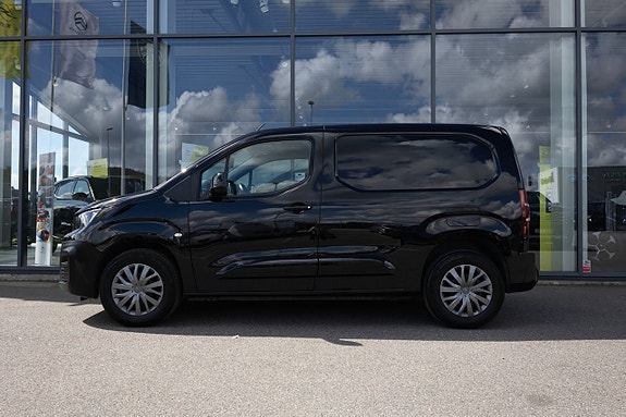 Peugeot e-Partner 3 of 5