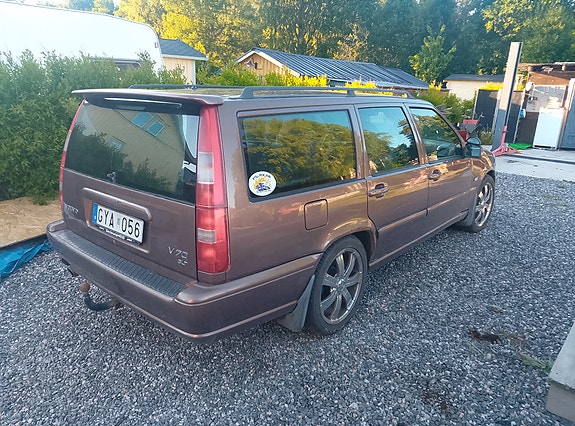 Volvo V70 5 of 5