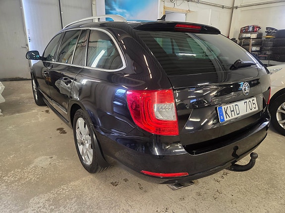 Skoda Superb 4 of 5