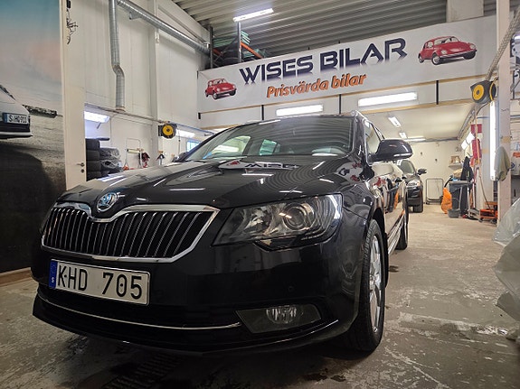 Skoda Superb 3 of 5