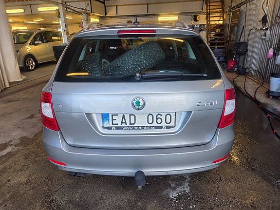 Skoda Superb 5 of 23