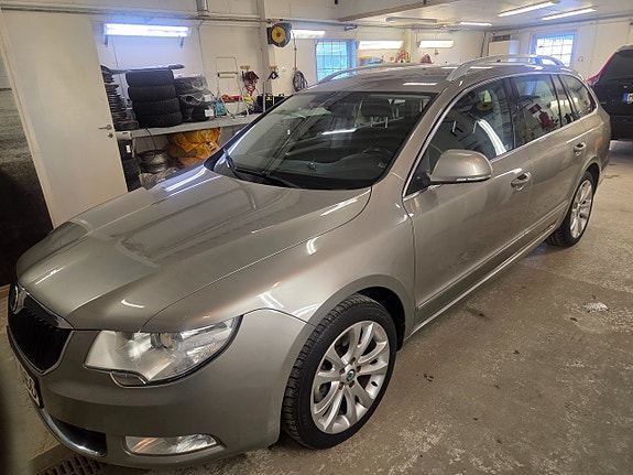 Skoda Superb 8 of 17