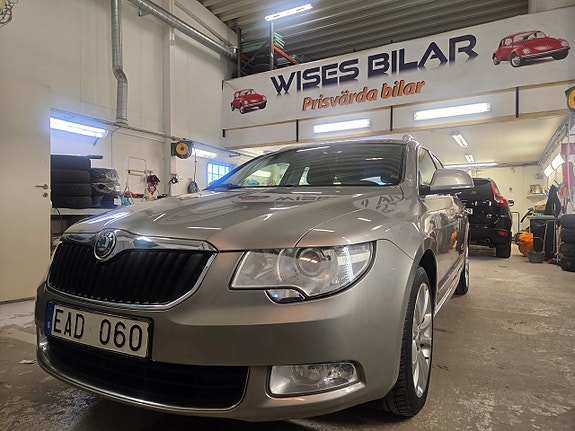 Skoda Superb 3 of 5