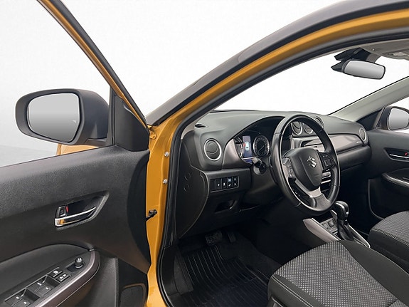 Suzuki Vitara 8 of 27