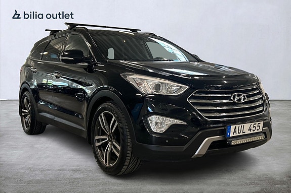 Hyundai Grand Santa Fe 4 of 5