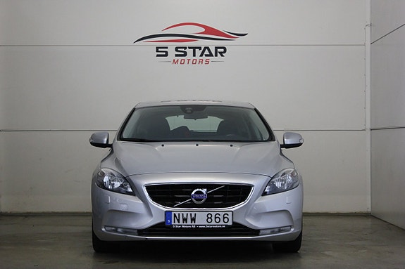 Volvo V40 3 of 16