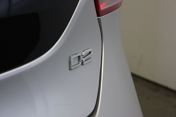 Volvo V40 9 of 16