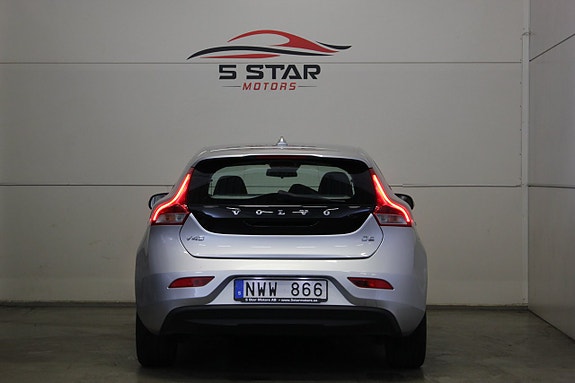 Volvo V40 5 of 16