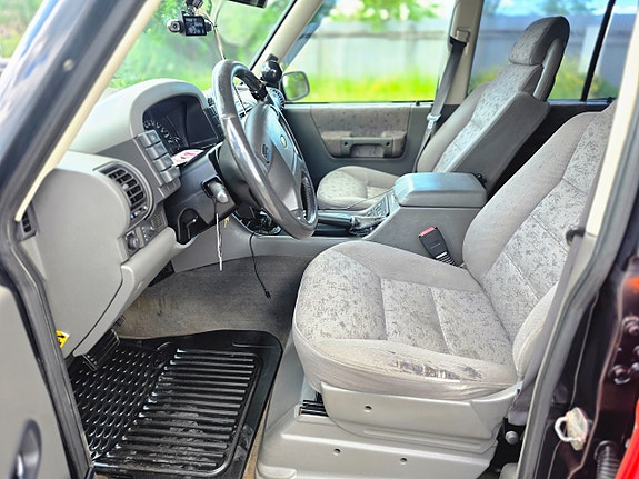 Land Rover Discovery 28 of 30