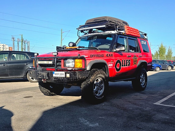 Land Rover Discovery 2 of 30