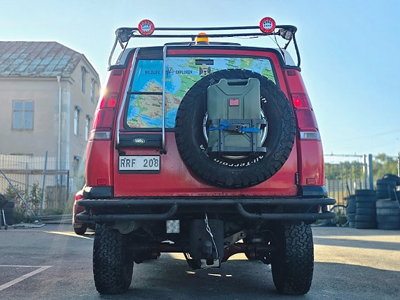 Land Rover Discovery 13 of 30