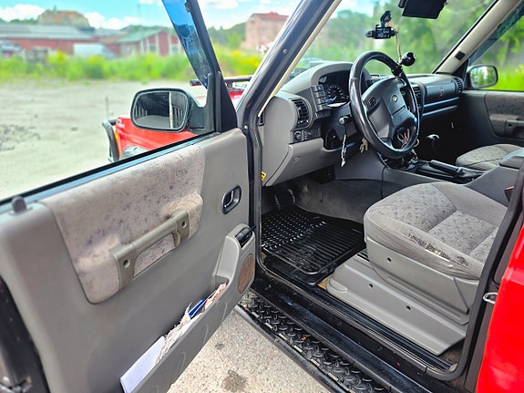 Land Rover Discovery 29 of 30
