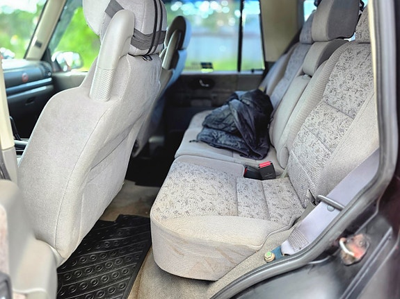 Land Rover Discovery 26 of 30