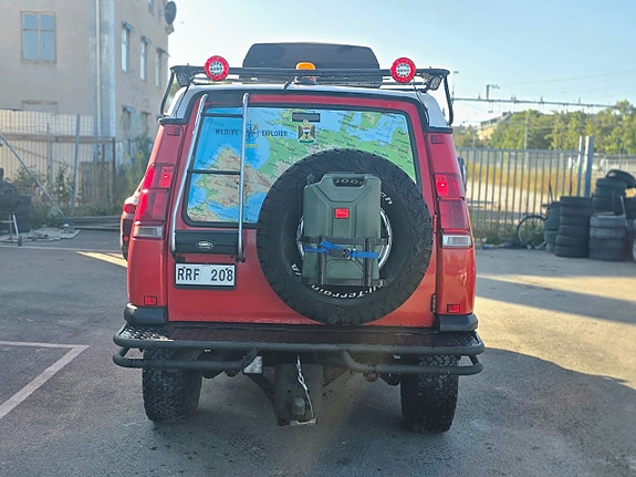 Land Rover Discovery 9 of 30