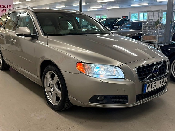 Volvo V70 22 of 27
