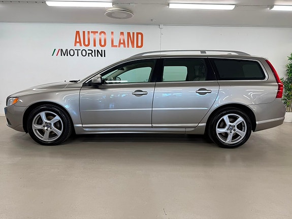 Volvo V70 4 of 27