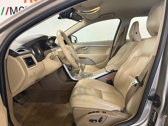 Volvo V70 7 of 27