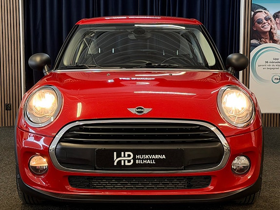 MINI One 2 of 5