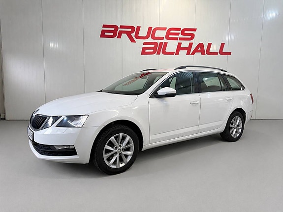Skoda Octavia 2 of 5