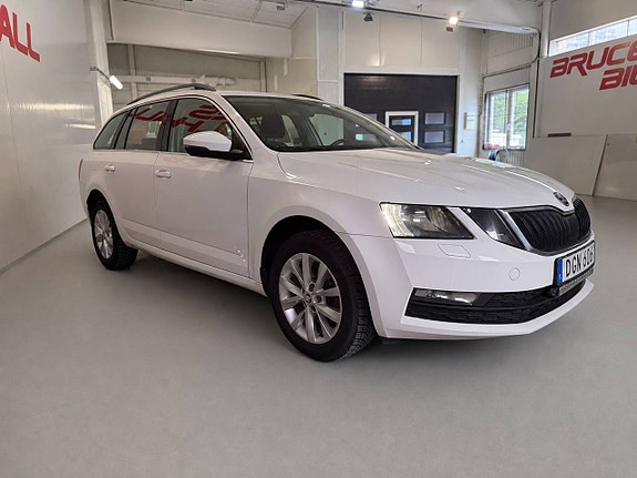 Skoda Octavia 3 of 5