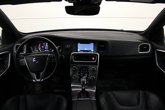 Volvo V60 13 of 22